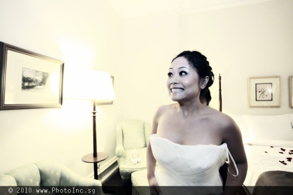 Actual Day Wedding Photography by Singapore Photographer, Lim Kok Wee from PhotoInc - www.photoinc.sg