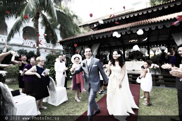 Actual Day Wedding Photography by Singapore Photographer, Lim Kok Wee from PhotoInc - www.photoinc.sg
